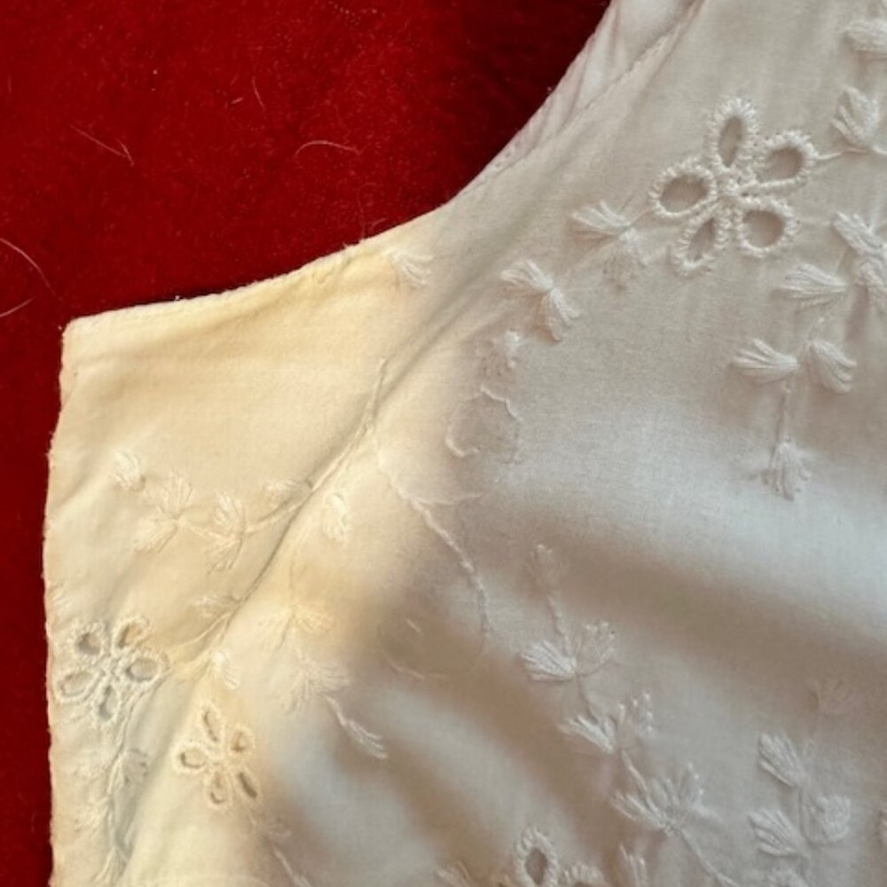 Charter Club White Eyelet dress - Size 10 - Picture 11 of 13